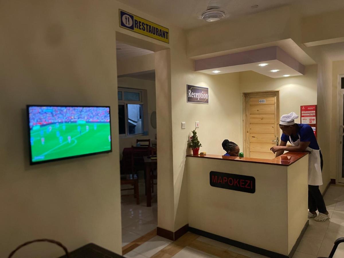 Moments Park Motel Дар ес Саалам Екстериор снимка